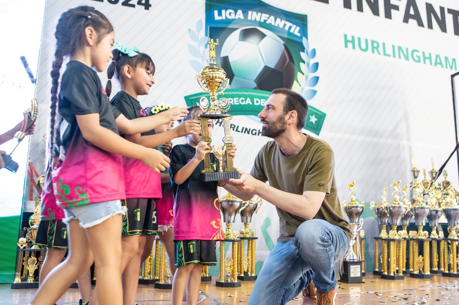 MULTITUDINARIA FIESTA DEL FÚTBOL INFANTIL DE HURLINGHAM