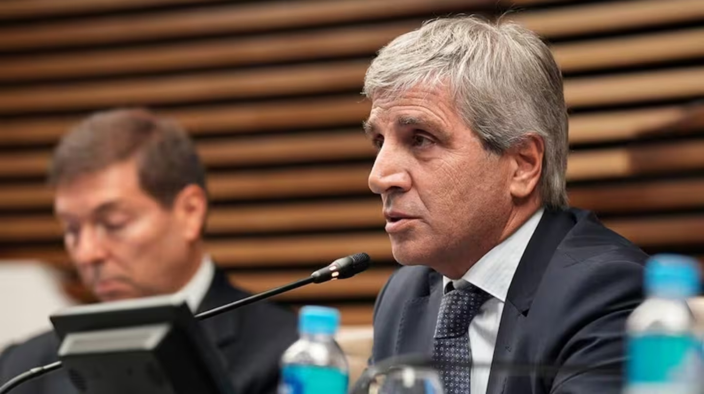 CAPUTO NO QUISO NEGAR UNA NUEVA DEVALUACIÓN: "NO LO PUEDO DECIR"