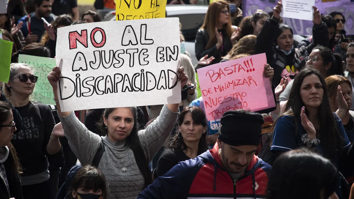 CON LA EXCUSA DE LA AUDITORÍA, EL GOBIERNO NACIONAL AVANZA CON EL RECORTE DE UNAS 400 MIL PENSIONES POR DISCAPACIDAD