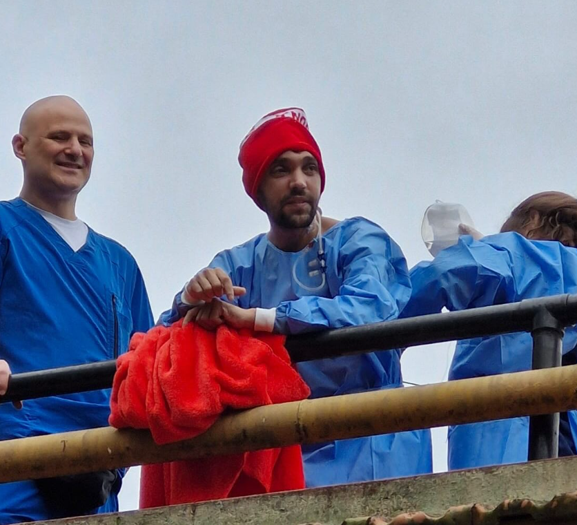 PABLO GRILLO SALIÓ A LA TERRAZA DEL HOSPITAL RAMOS MEJÍA TRAS 55 DÍAS EN TERAPIA INTENSIVA