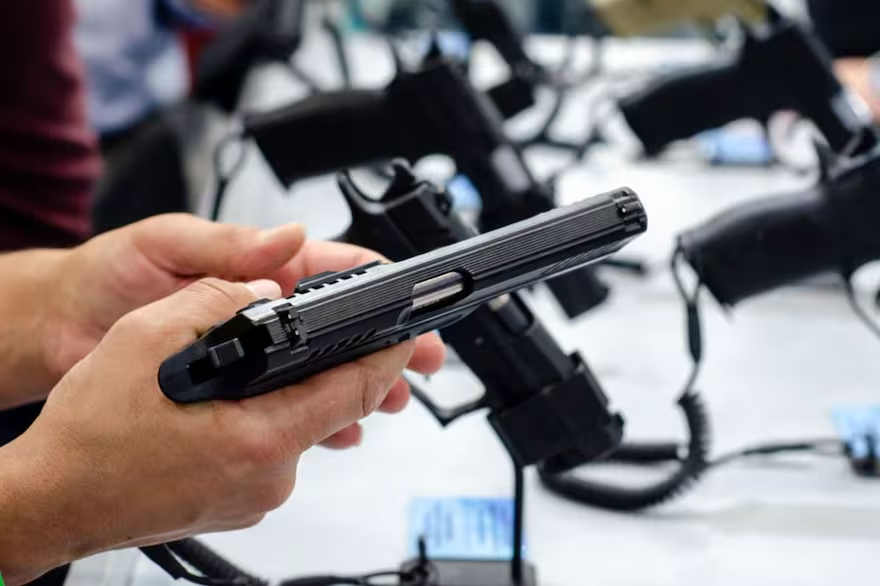 FLEXIBILIZACIÓN EN EL CONTROL DE ARMAS: EL GOBIERNO ELIMNÓ LA TASA ANUAL Y EXTIENDE PLAZOS