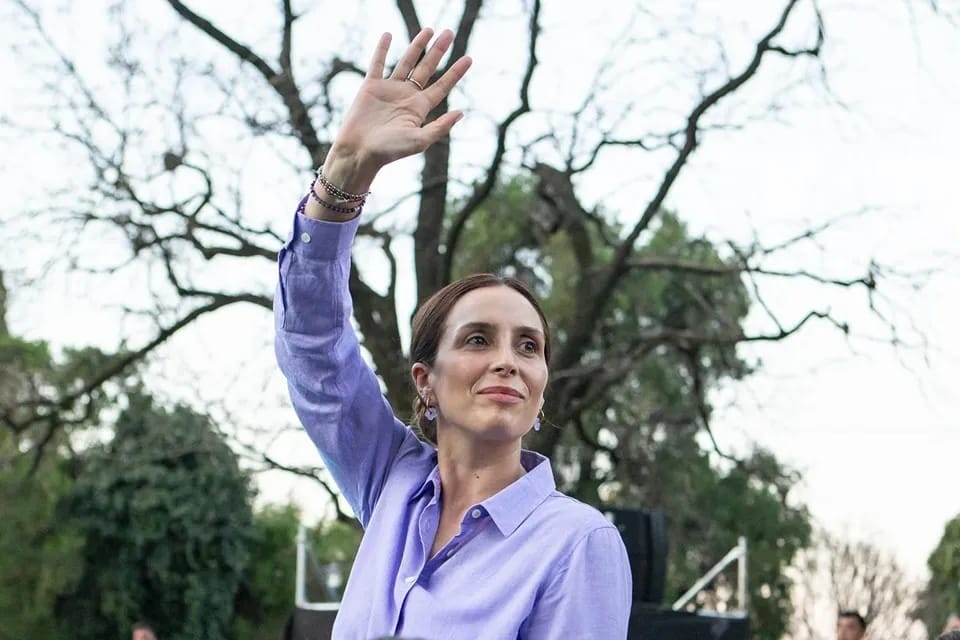 "VAMOS A DEFENDER HURLINGHAM": SELCI PRESENTÓ A FLOR LAMPREABE COMO LA CANDIDATA DE FUERZA PATRIA EN LA CIUDAD