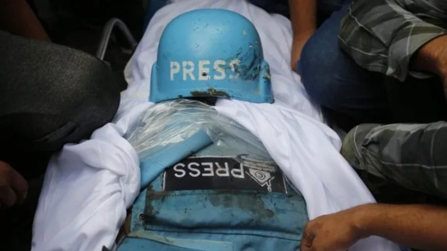 ATAQUE DE ISRAEL A UN HOSPITAL EN GAZA QUE MATA A 20 PERSONAS, ENTRE ELLAS 4 PERIODISTAS