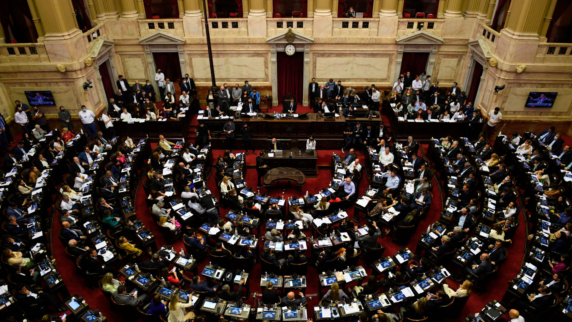 SESIONA EL SENADO CON POSIBLE RECHAZO A DECRETOS PRESIDENCIALES Y LUEGO VOTA POR EL GARRAHAN Y LAS UNIVERSIDADES