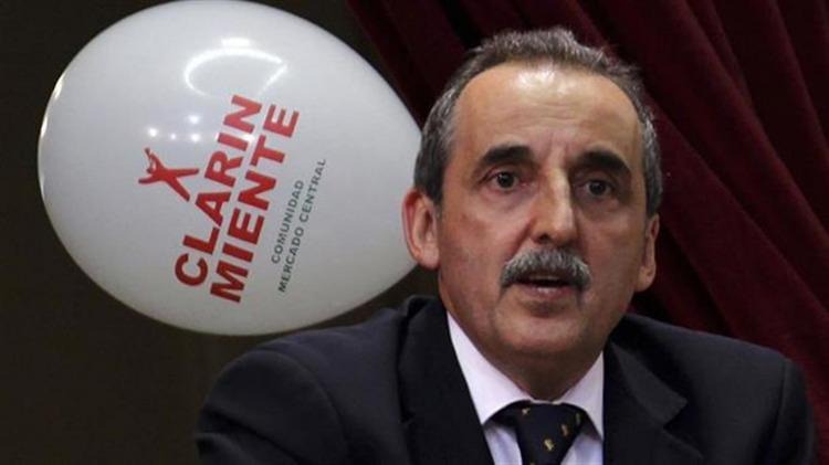 LA CORTE CONFIRMÓ LA INHABILITACIÓN DE GUILLERMO MORENO POR "AMENAZAS" EN UNA ASAMBLEA Y COTTILLÓN CONTRA CLARÍN