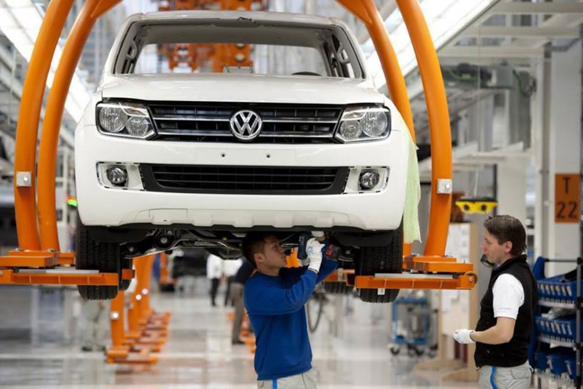 LA PRODUCCIÓN AUTOMOTRIZ CAYÓ POR CUARTO MES CONSECUTIVO Y LAS EXPORTACIONES SE DESPLOMARON 17,6% INTERANUAL