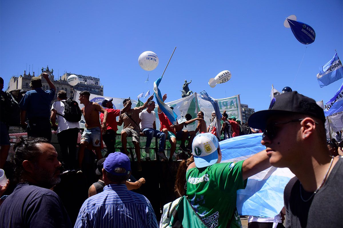 EL PERONISMO PREPARA UNA MARCHA “CONTUNDENTE” CONTRA LA REFORMA LABORAL