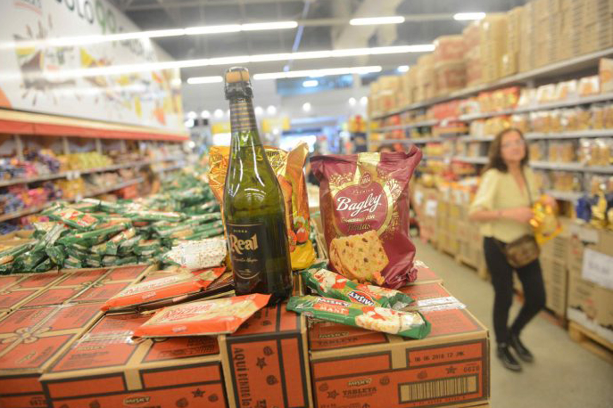EL COSTO DE LA NAVIDAD VUELVE A TREPAR: LA CANASTA SUBE 27% INTERANUAL