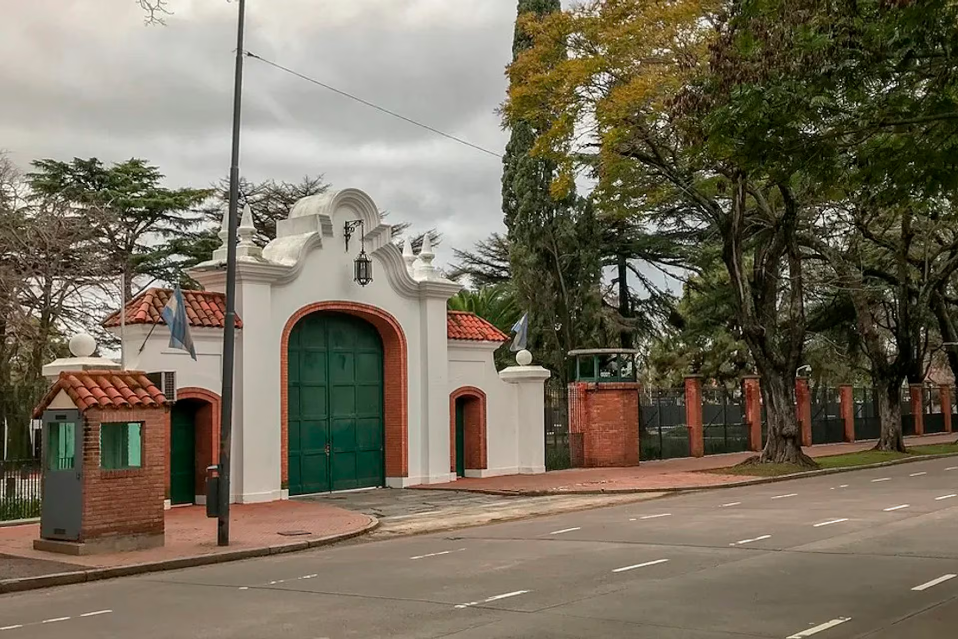 MUERTE DEL GRANADERO EN OLIVOS: INVESTIGAN UN POSIBLE SUICIDIO POR DEUDAS MILLONARIAS