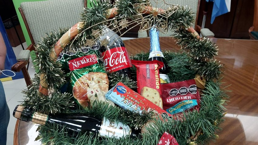 ECONOMÍA: LA CANASTA NAVIDEÑA SUBIÓ MÁS QUE LA INFLACIÓN Y SE VENDE CADA VEZ MENOS