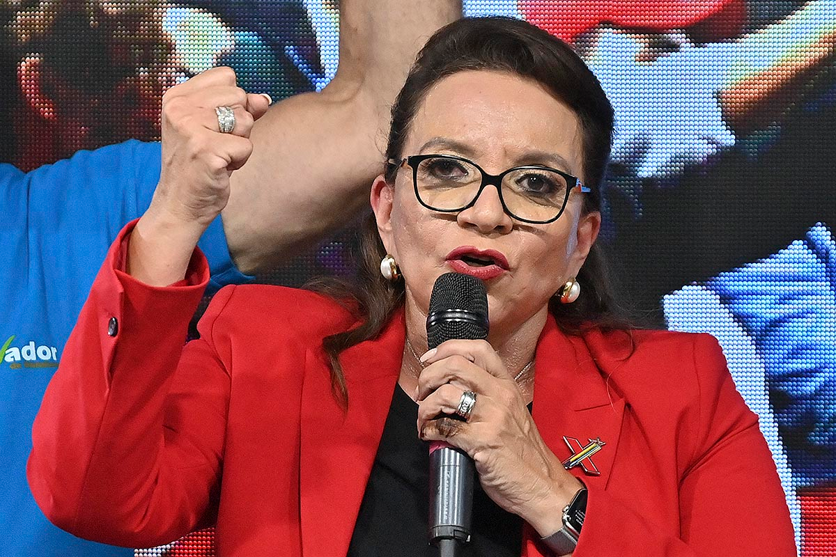 HONDURAS: XIOMARA CASTRO CONVOCÓ A MOVILIZARSE CONTRA “EL FRAUDE Y EL GOLPE”