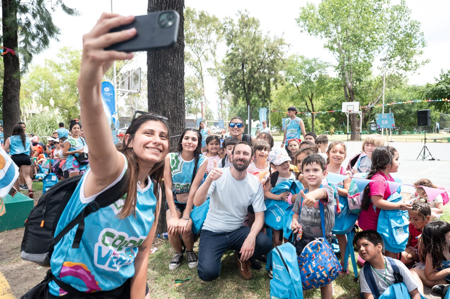 COMENZÓ LA COLONIA DE VERANO DE HURLINGHAM Y LOS REYES MAGOS SORPRENDIERON A MILES DE CHICOS