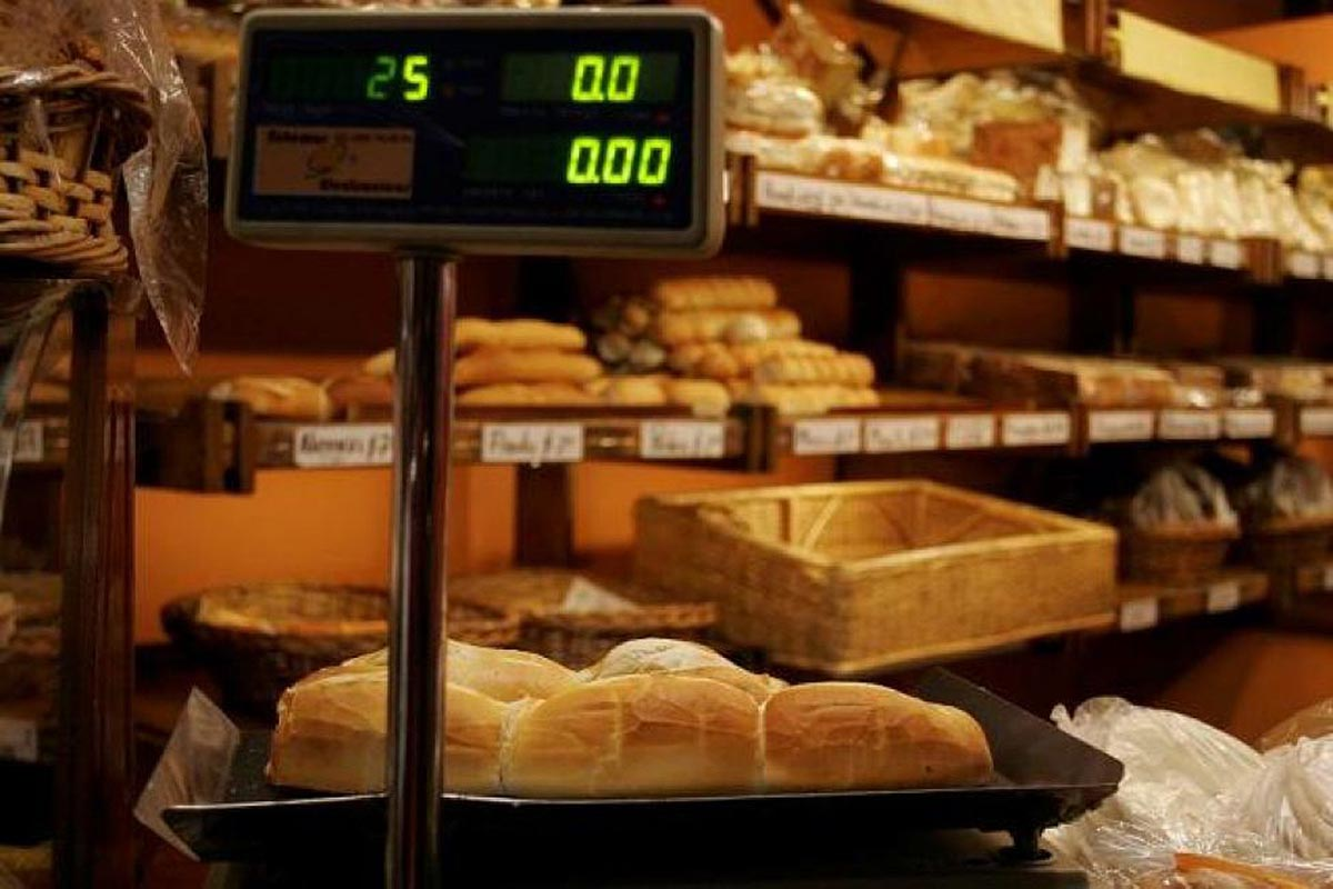 LA RECESIÓN TAMBIÉN GOLPEA AL PAN: LAS VENTAS EN PANADERÍAS CAYERON 70%