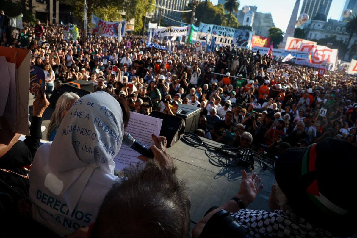MULTITUDINARIA MARCHA DEL 24 DE MARZO: RECLAMO MASIVO CONTRA EL NEGACIONISMO Y POR MEMORIA, VERDAD Y JUSTICIA