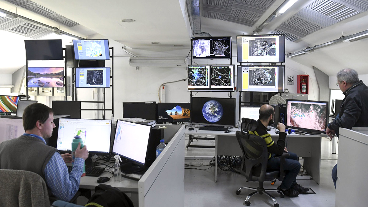 EL GOBIERNO HABILITÓ LA PARTICIPACIÓN DE PRIVADOS EN EL SERVICIO METEOROLÓGICO AERONÁUTICO Y CRECE LA TENSIÓN EN EL SECTOR