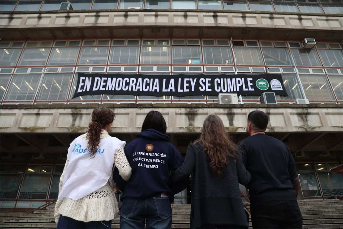 DOCENTES QUE HACEN UBER, ALUMNOS QUE CURSAN SIN COMER Y RENUNCIAS MASIVAS: EL AJUSTE UNIVERSITARIO LLEGA A UN PUNTO CRÍTICO