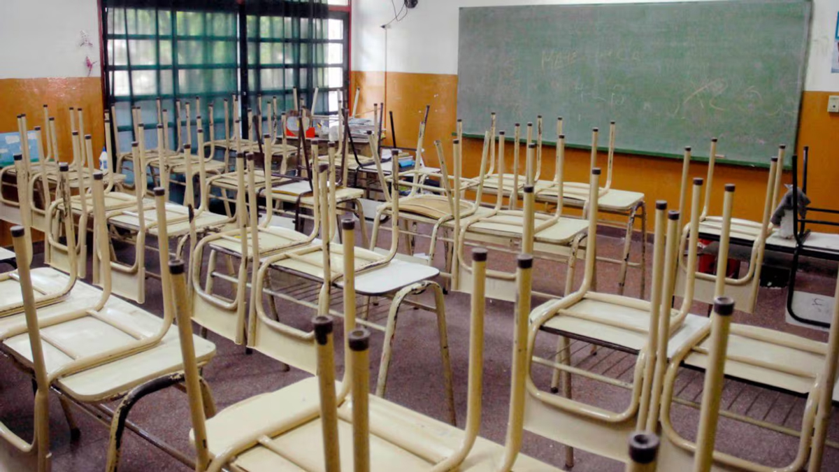 PARO DOCENTE EN LA PROVINCIA: CUATRO GREMIOS SUSPENDEN LAS CLASES EN RECLAMO DE MEJORAS SALARIALES Y MÁS SEGURIDAD