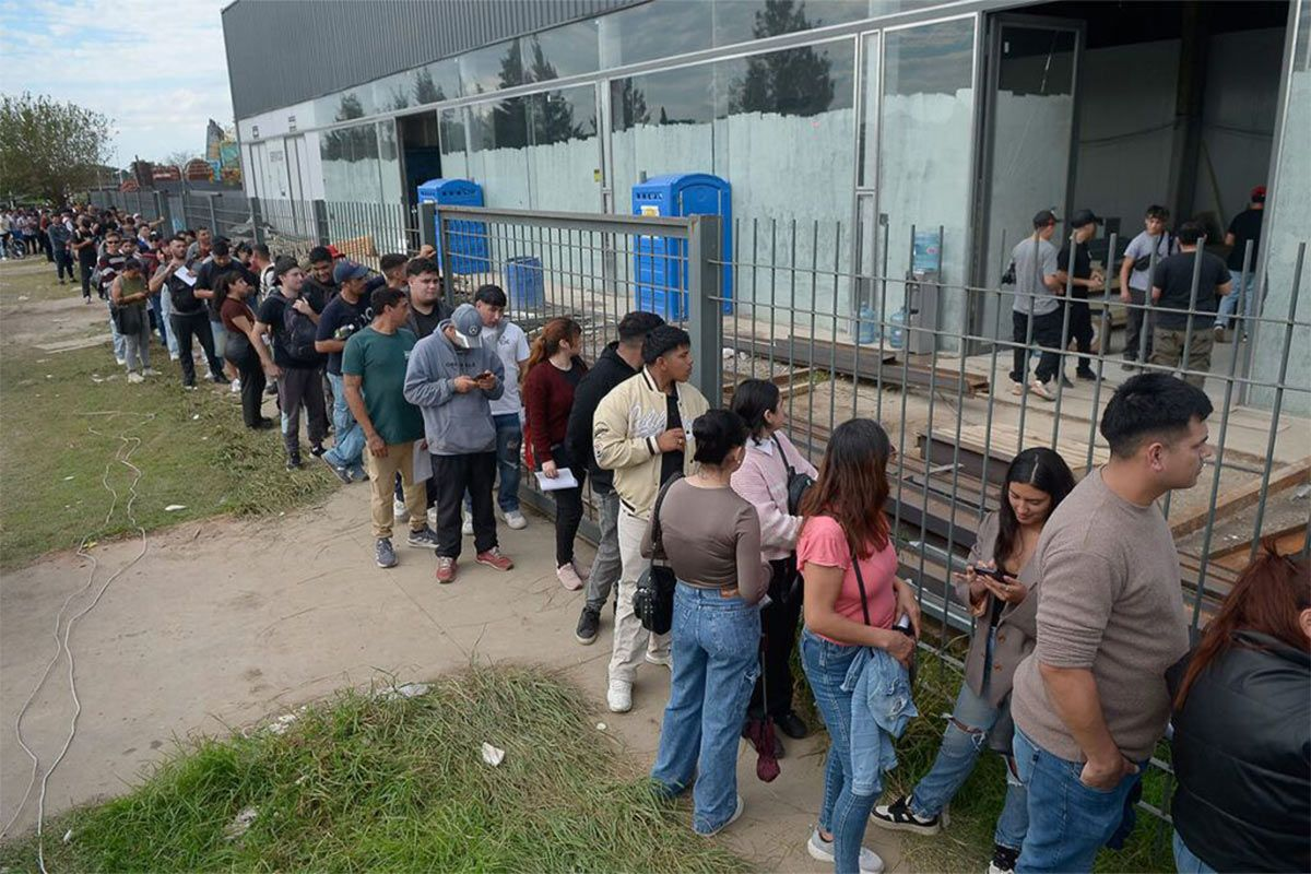 EN ABRIL CERRARON 60 EMPRESAS POR DÍA Y YA SON MÁS DE 28 MIL LAS QUE BAJARON LA PERSIANA DESDE QUE ASUMIÓ MILEI