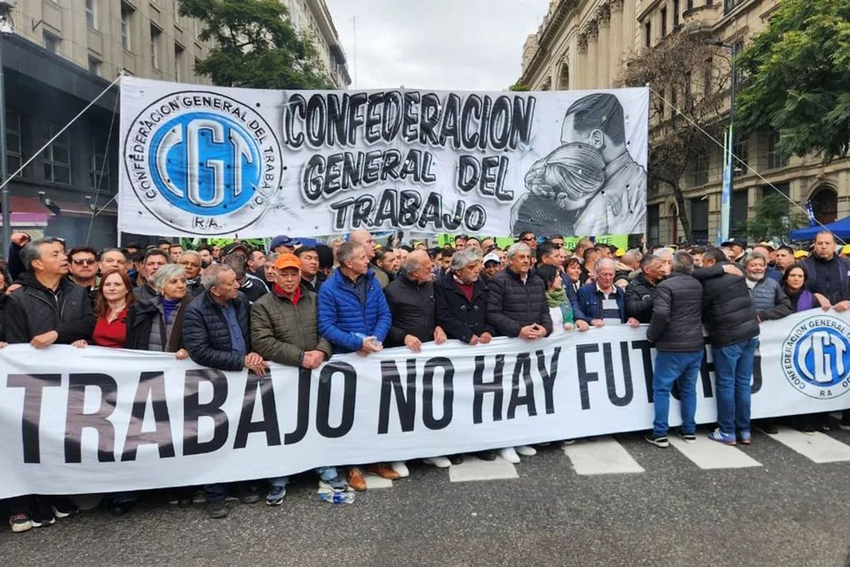 LA CGT, LAS CTA Y ORGANIZACIONES SOCIALES MARCHARÁN AL CONGRESO EN APOYO A LOS JUBILADOS