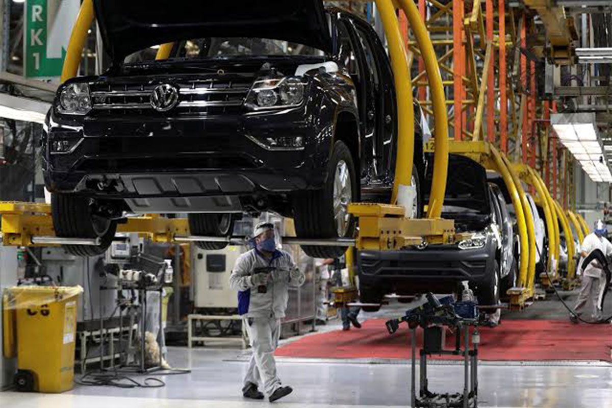 LA PRODUCCIÓN AUTOMOTRIZ SE DESPLOMÓ 16,9% EN LO QUE VA DEL AÑO